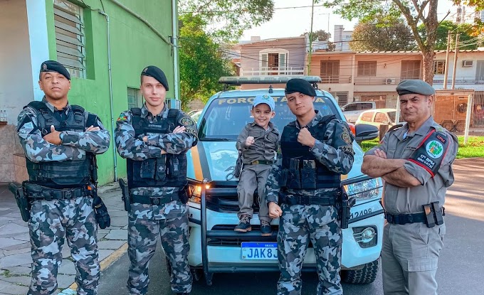 Pequeno Gustavo visita o 17º BPM de Gravataí e encanta a equipe policial