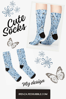 Blue flower pattern Socks.