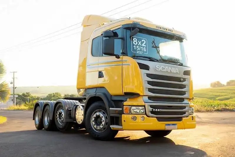 Scania R 440 8x2 seminovo