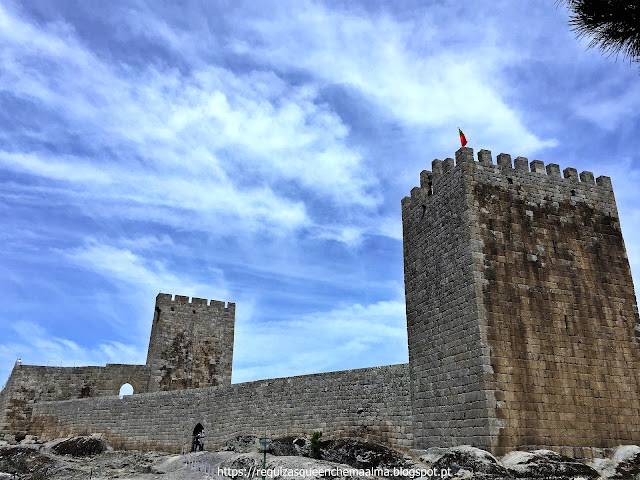 Torre de Menagem e Torre do Relógio do Castelo de Linhares da Beira