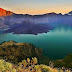 Panorama Indah dari Atas Gunung Rinjani di Lombok