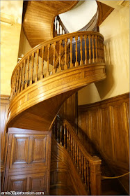 Escaleras Caracol del Servicio en Marble House, Newport