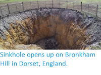 https://sciencythoughts.blogspot.com/2019/05/sinkhole-opens-up-on-bronkham-hill-in.html