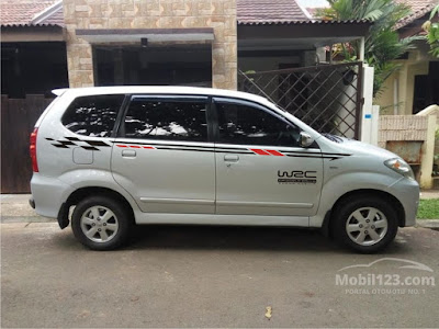 Koleksi Cutting Sticker Mobil Xenia Warna Hitam Terkini