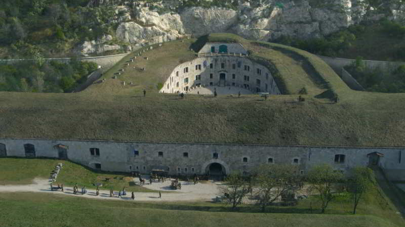 Dominik Vertov castle