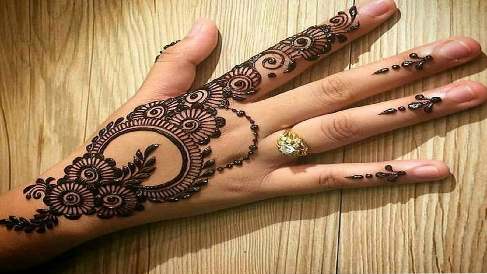 Mehndi Design Easy And Beautiful Fancy Fashion Points