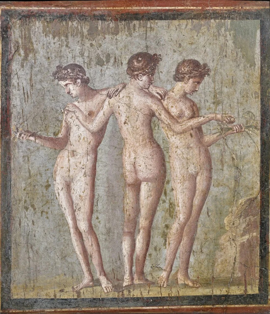 Οι Τρεις Χάριτες, ένα θέμα που αργότερα ενέπνευσε τον Μποτιτσέλι και τον Ραφαήλ, 1ος αιώνας μ. Χ.. [Credit: courtesy of the Museo Archeologico di Bologna]