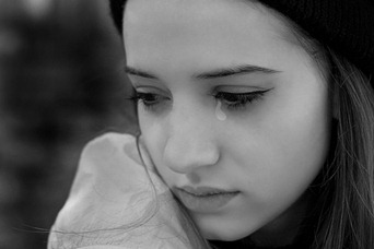 girl-crying