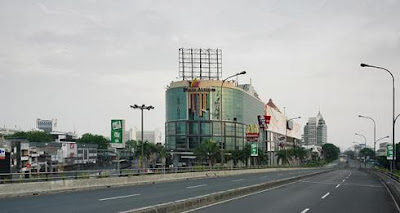 Foto Keadaan Jakarta ketika diserang Zombie