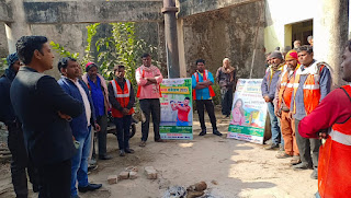 जौनपुर: नगर पंचायत कर्मियों को दी गयी स्वच्छता की जानकारी  | #NayaSaveraNetwork