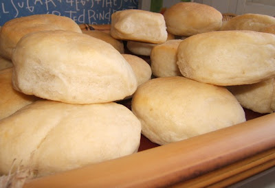 Figacitas de manteca (mantequilla) / Petits pains argentins au beurre