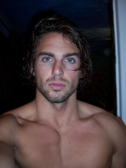 find him 15 Afternoon eye candy: Find him! (22 photos)
