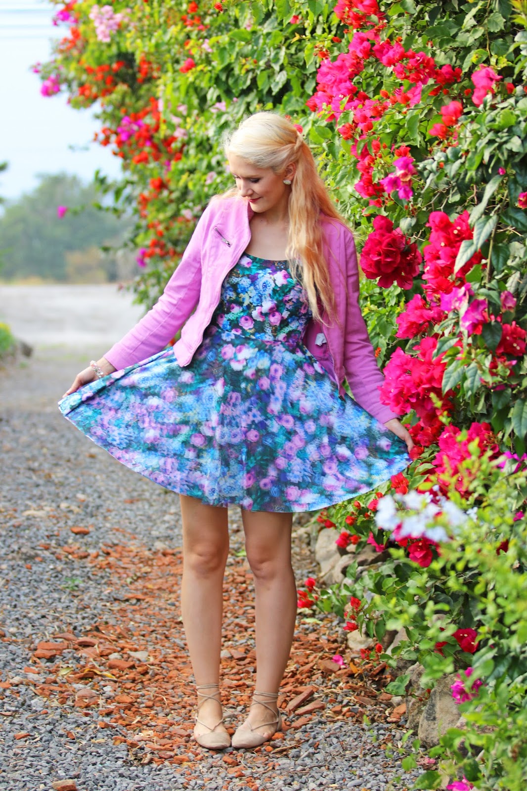 Pretty floral dress outfit