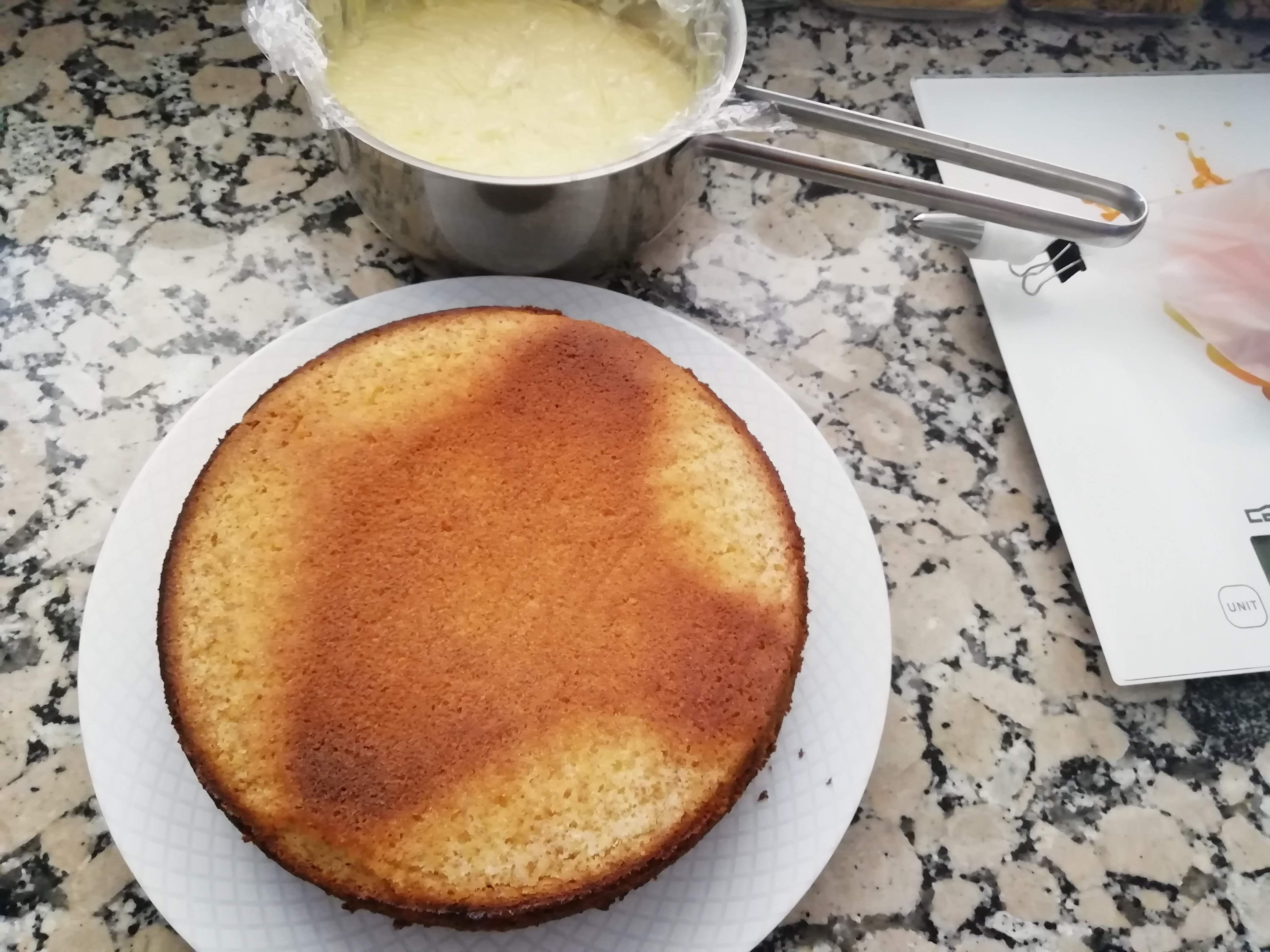 Tarta de limón con crema pastelera y merengue