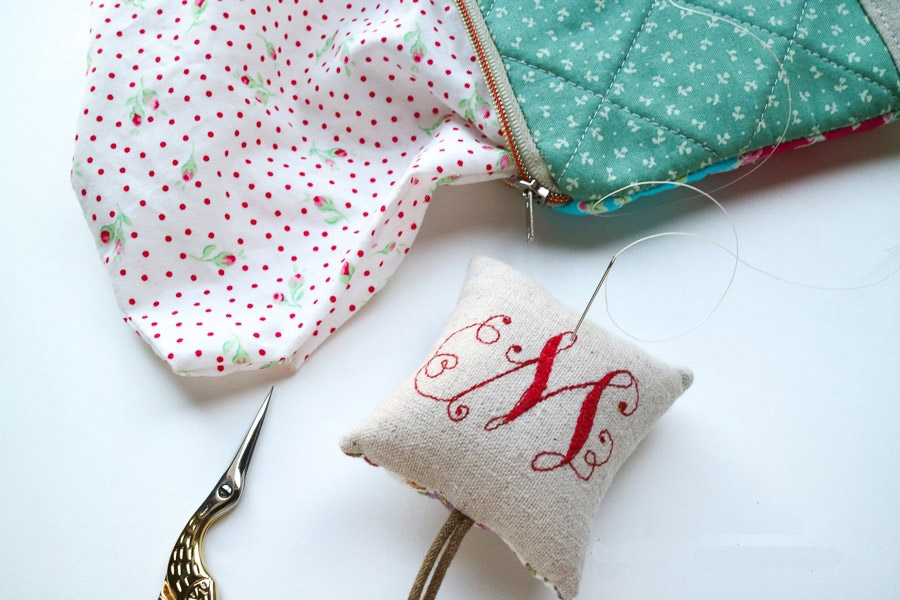 Mini Zipper Pouch Keyring. DIY Keychain Wallet: Sewing Tutorial in Pictures. 