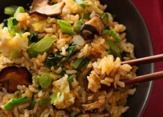 Gai Lan and Shiitake Stir-Fried Brown Rice Recipe,Rice recipes, Chinese Recipes, healthy recipes, 