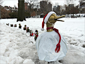 Make Way for Ducklings listos para la Navidad en el Boston Public Garden