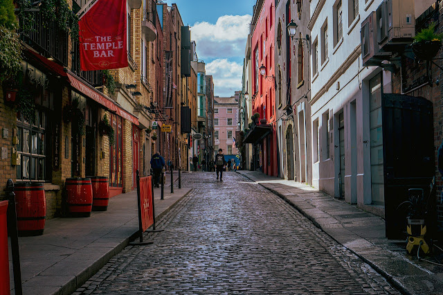 Dublin's Best Pubs and Restaurants: A Foodie's Guide to the City