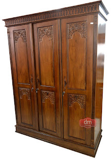 desain Lemari Pakaian Kayu Jati 3 Pintu