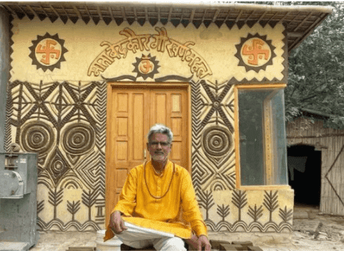 This professor built a unique house from cow dung