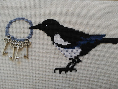 punto cruz, cross stitch, point croix, madame chantilly, llaves, keys, clés