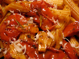 Chicken and pasta in red sauce