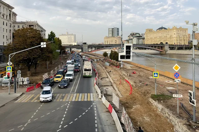 вид с Бородинского моста, набережная Тараса Шевченко, Москва-река