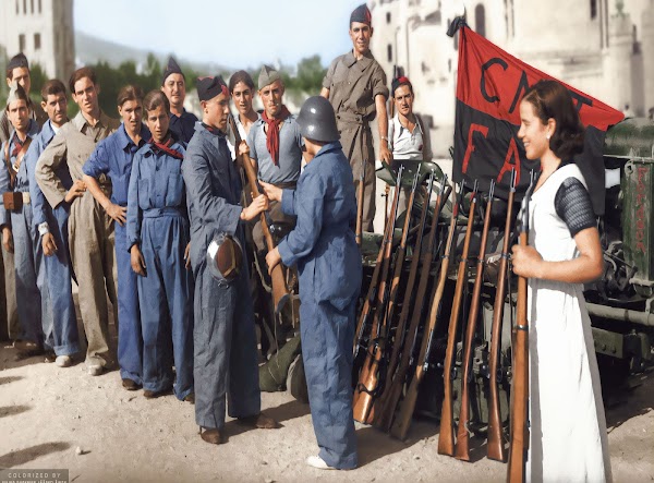 1936: La revolución camuflada