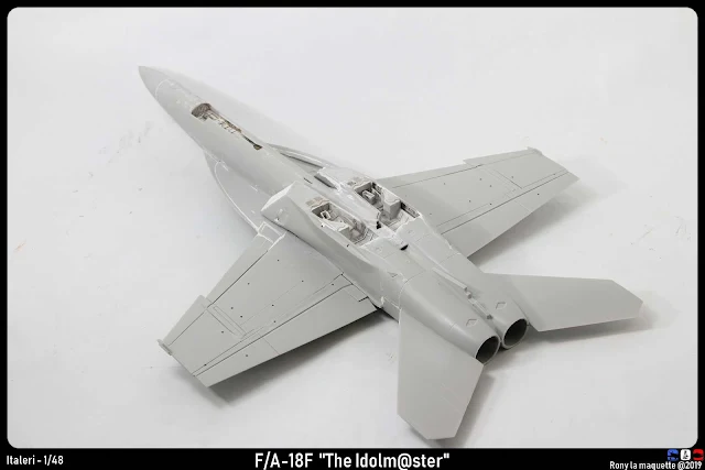 Mise en croix du F/A 18 Idolmaster d'Italeri au 1/48.