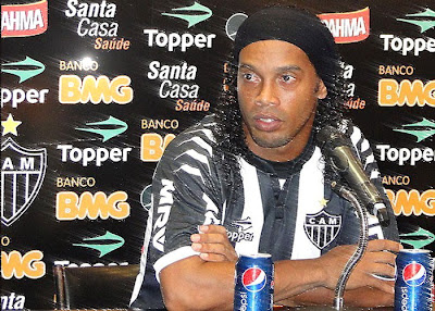 The Coca-Cola company today announced the termination of the contract with Atlético Mineiro midfielder Ronaldinho