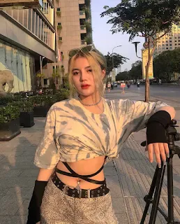 Nữ sinh 10X gợi cảm: “Xinh đẹp là một loại may mắn”
