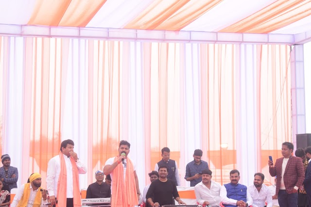 Pawan Singh manoj Tiwari