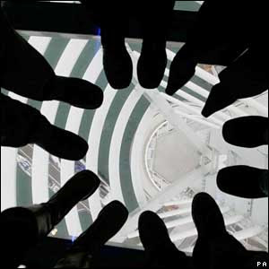 Spinnaker+Tower+glass+floors.jpg