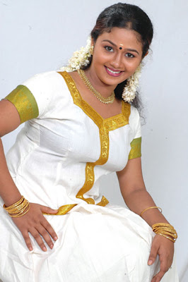 HOT ACTRESS SARANYA SASI  PICTURES