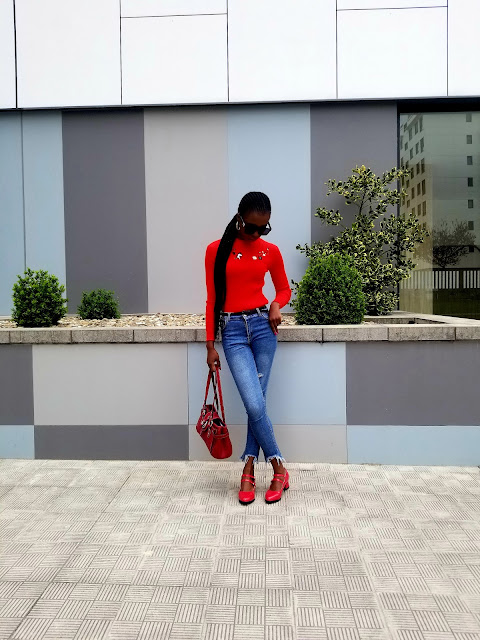 Styling Jeans For The Perfect Casual Look: Monumento Al Encierro