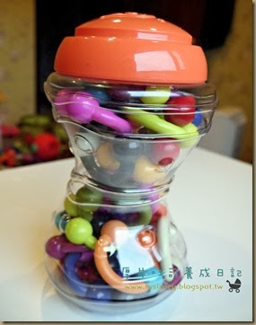 【美國B.Toys感統玩具】卡啦環咬牙器 (8)