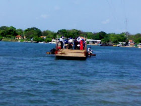 மிதவைப்பாதை திருமலை