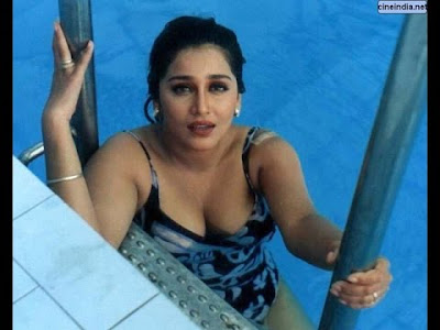 Madhuri Dixit picture gallery Page # 1 : glamsham.com