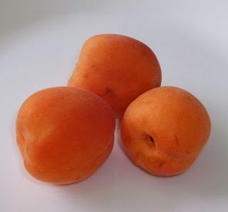 apricot, fresh apricot, apricot fruit, orange apricot, orange, fruit, fresh, 100 Happy Days Challenge, Another Random Thought of a Procrastinator, Random Thought, Another Random Thought, Random Thoughts, Another Random Thoughts, Procrastinator