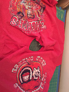 Two sided T-shirt for rag quilt