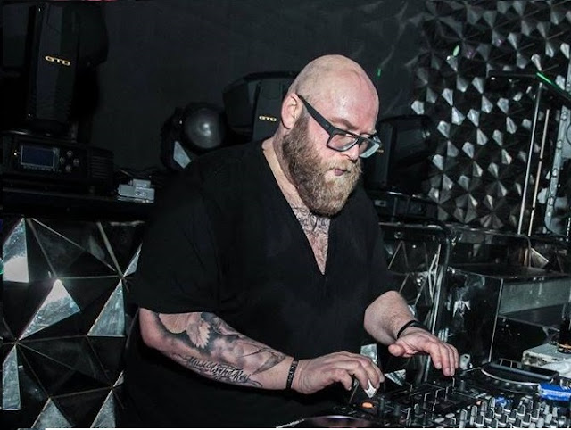 https://www.facebook.com/alexmorph/