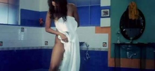 kashmira shah full thigh show