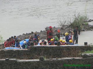 river rafting in monsoons in karjat