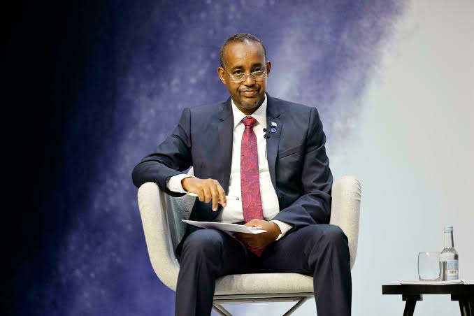 Trying to speed up the electoral process in isolation from Farmajo