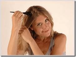 aplicación con brocha en cabello