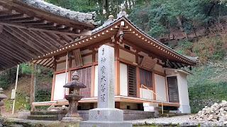 人文研究見聞録：瀧安寺（弁天堂） ［大阪府］