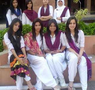beautiful girls of pakistan school