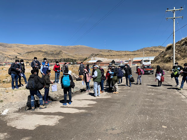 Trabajadores Cotabambinos de las bambas, fueron abandonados en Challhuahuacho exponiéndose al contagio.