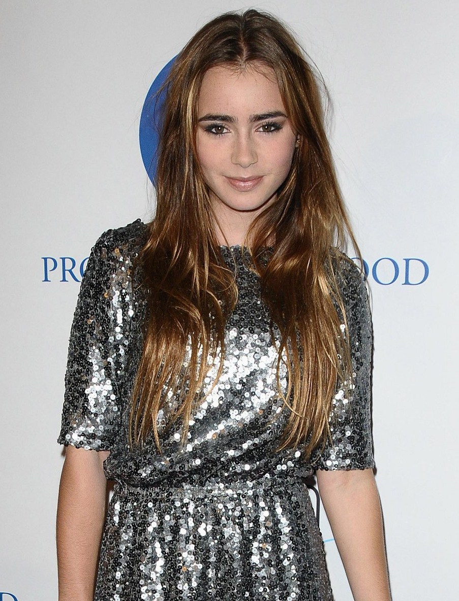 Lily Collins - Images Colection