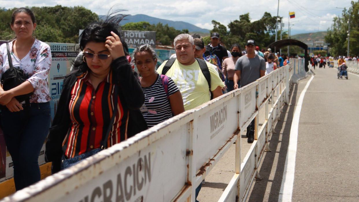 Colombia reubica puestos de control fronterizo en Táchira